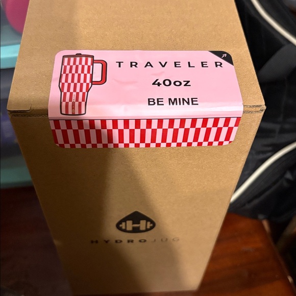 NWT HydroJug Dream on Valentine’s Day Collection - Picture 3 of 3